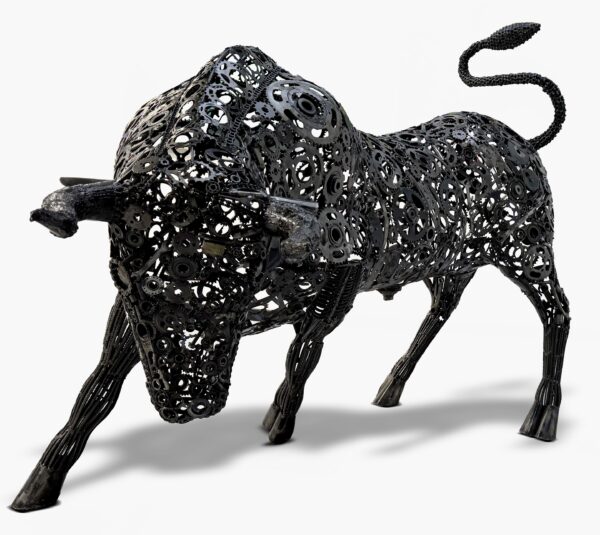 Charging Bull - Mettalic Sculpture